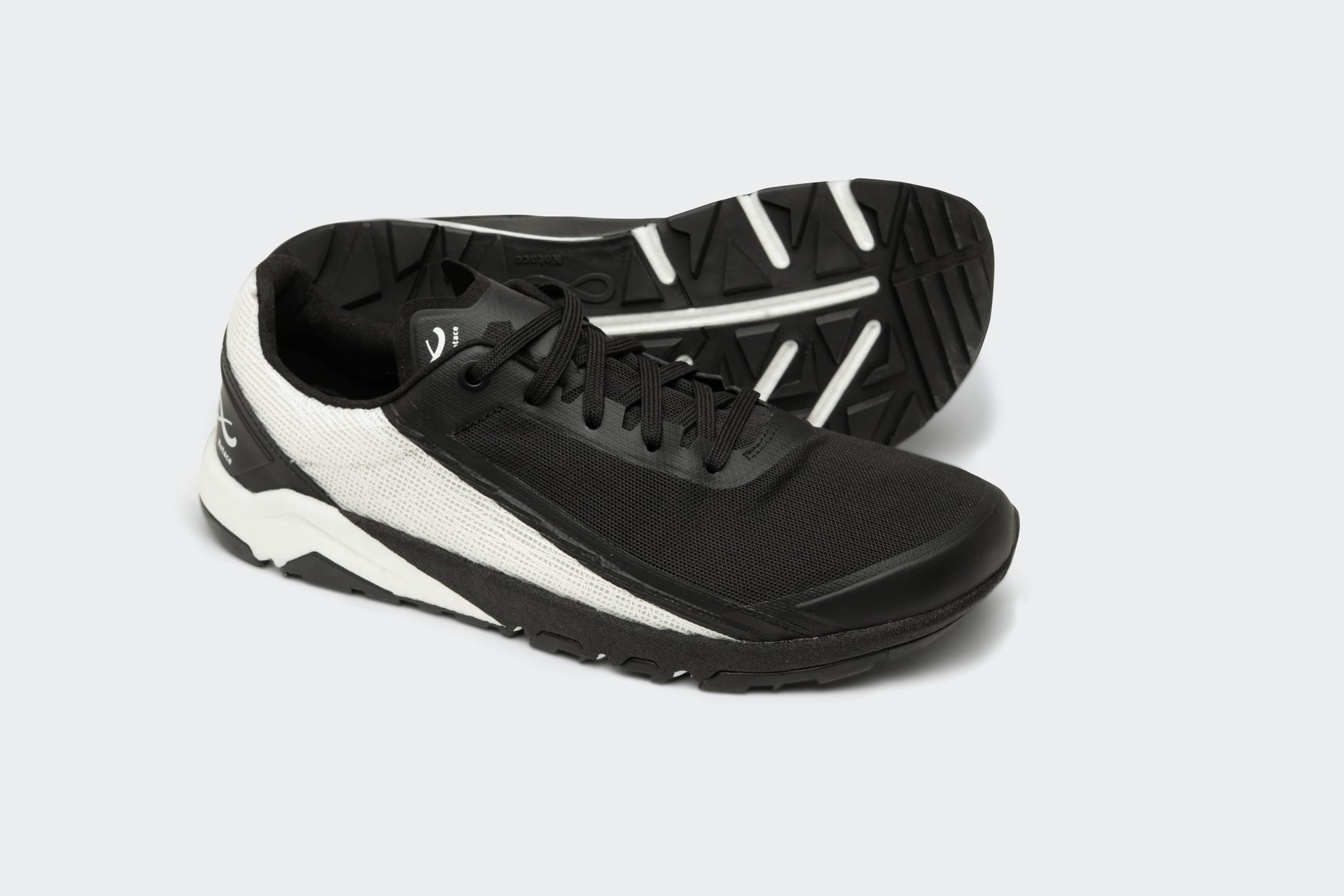 Notace T1 All Black White Trail Shoe Pair